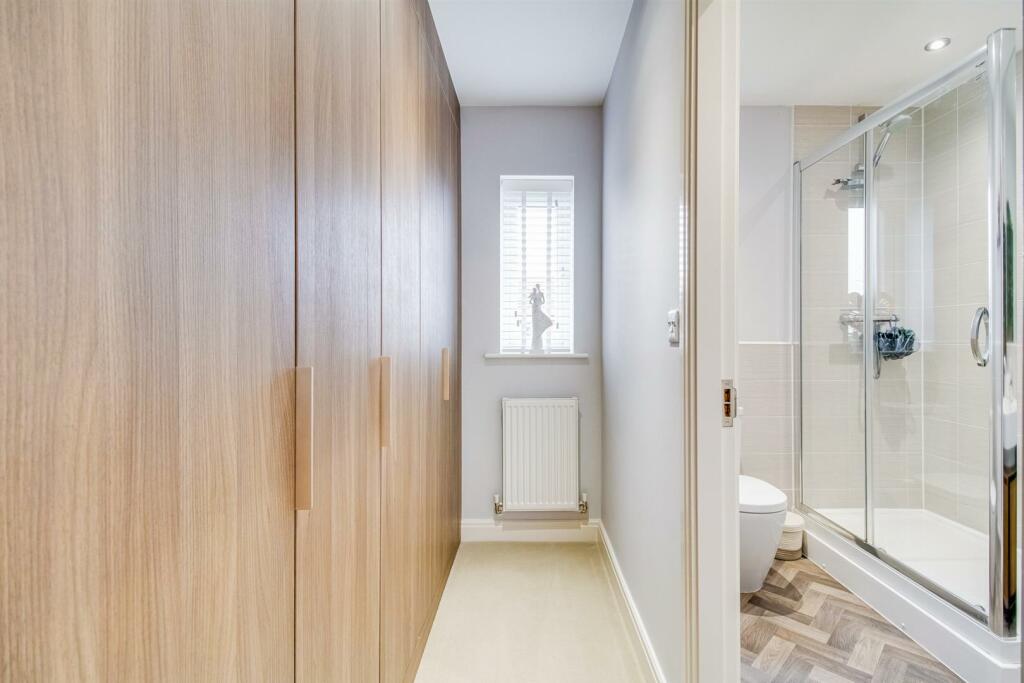 DRESSING ROOM