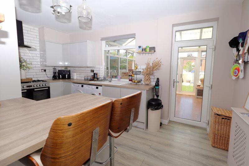 Breakfast Kitchen 