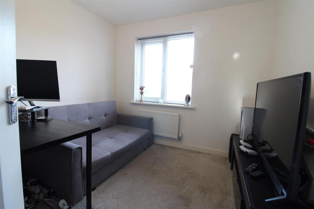 Dinning Room/Bedroom 4