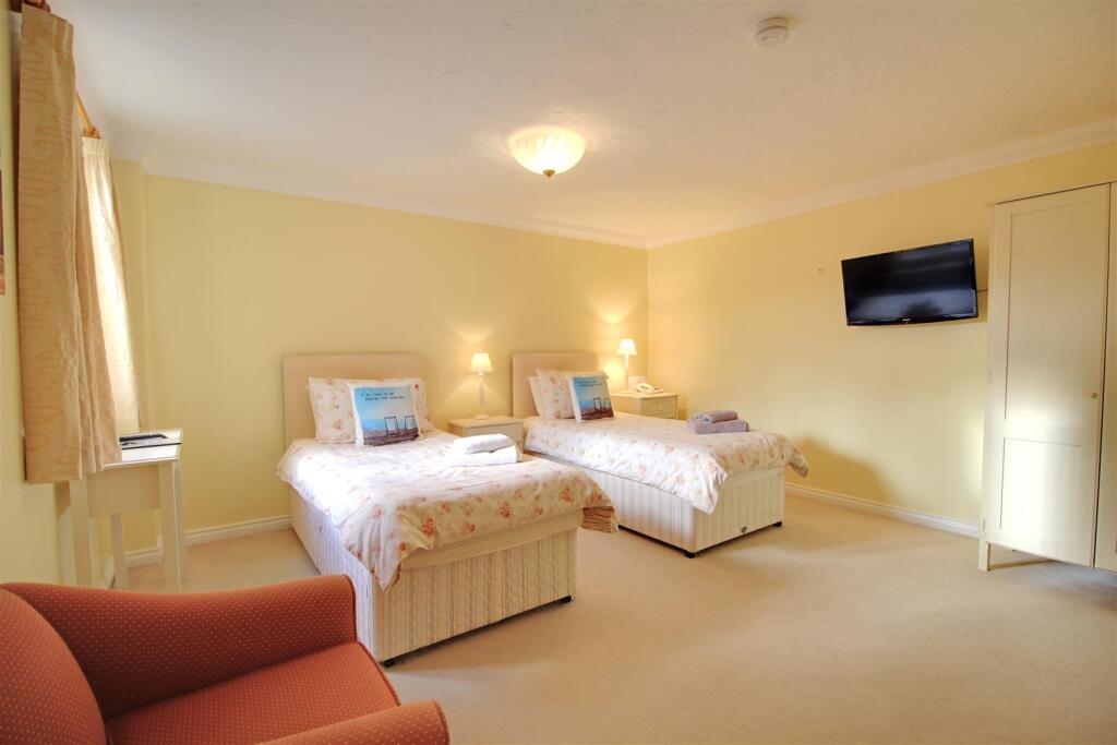 Owners Guest Suite.jpg