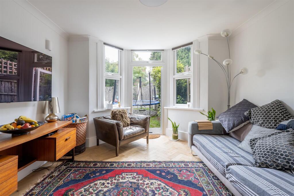 65a Fladgate Road, E11