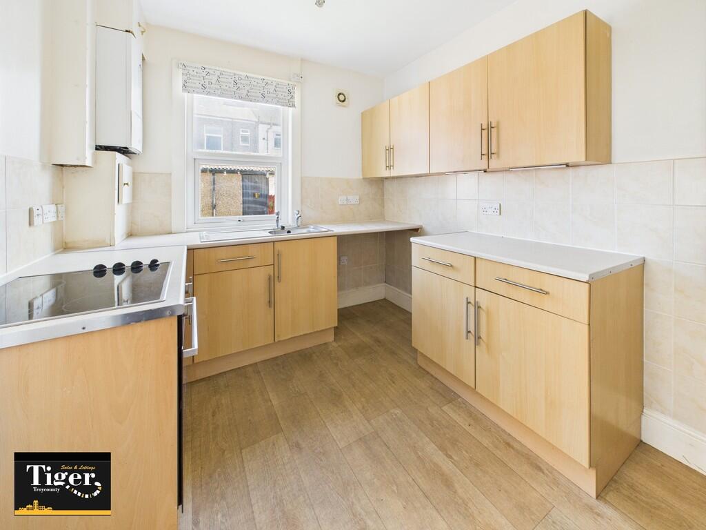 CAM02176G0-PR0644...