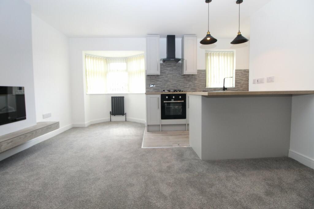 Kitchen/Dining Area