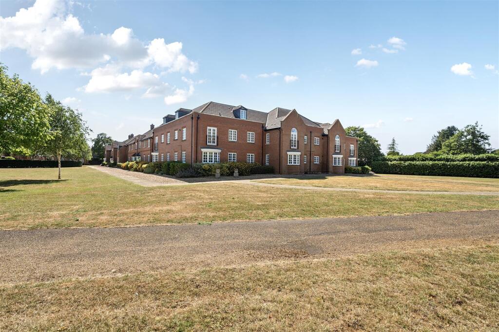 69 Reffield Close