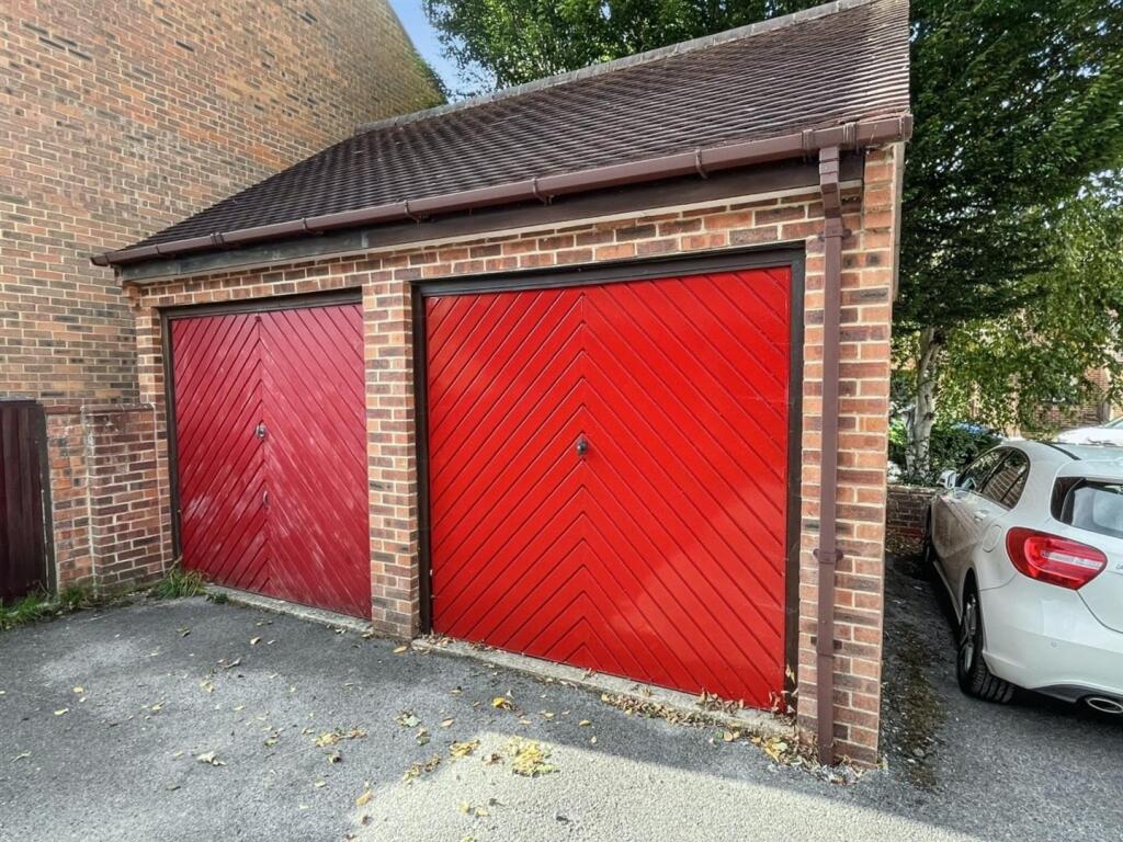 Garage.jpg