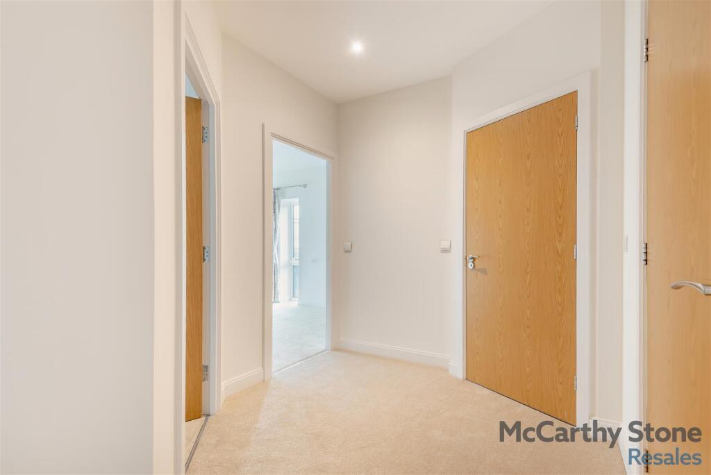 8668183-interior13.jpg