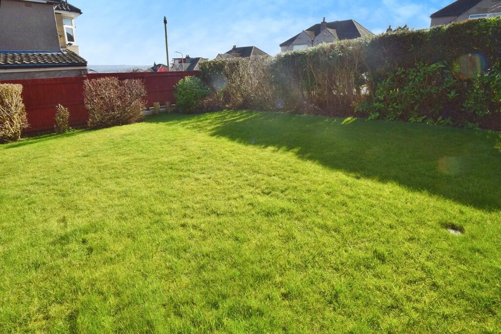 4d3955e3-Garden 2...