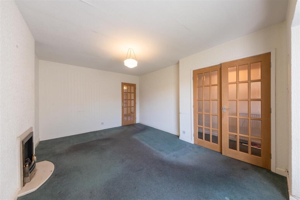 8 Roberts Road-007.jpg