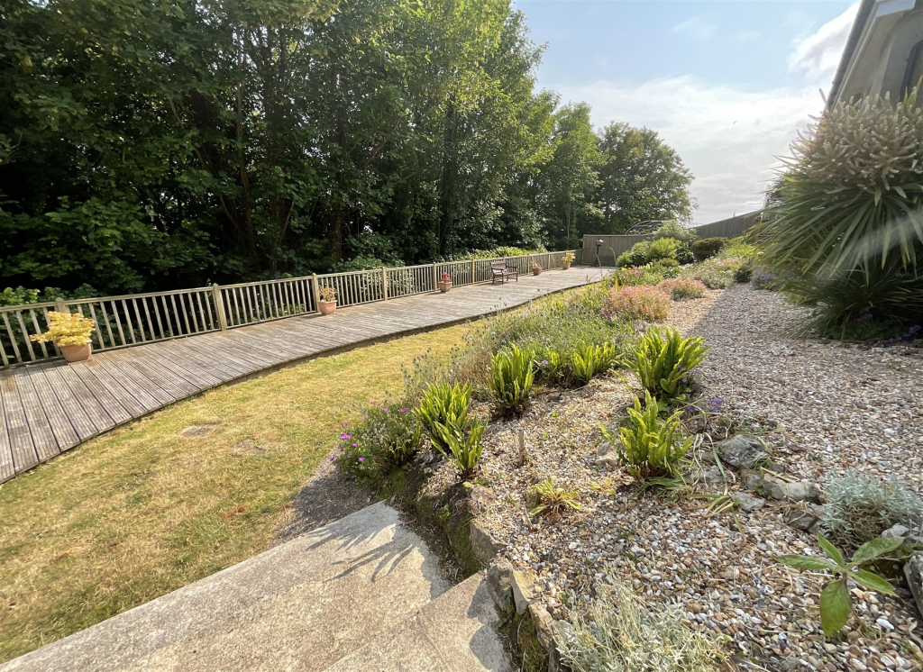 Garden*
