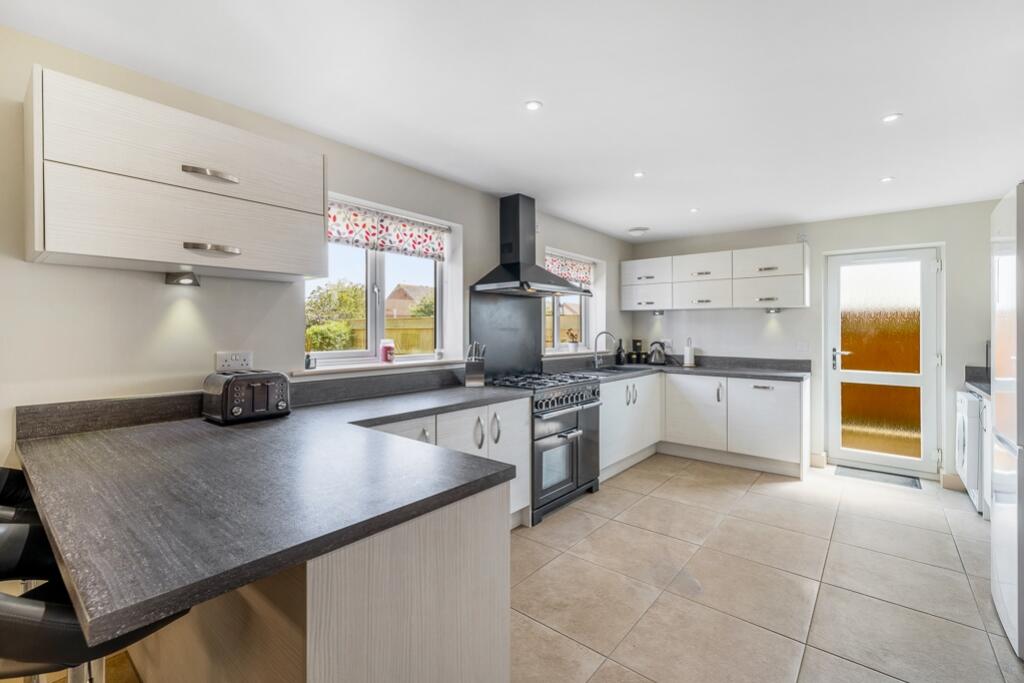 55 Sir Isaac Newton Drive (Wyberton)-17