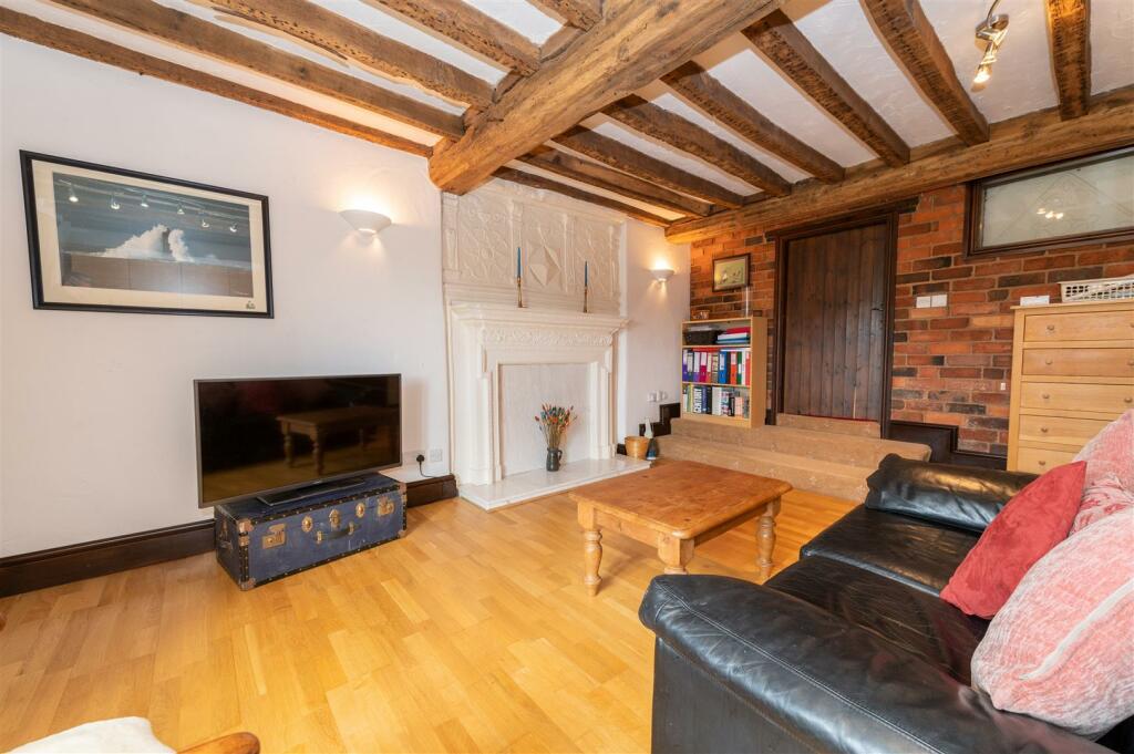 Grange Farm House - internal-10.JPG