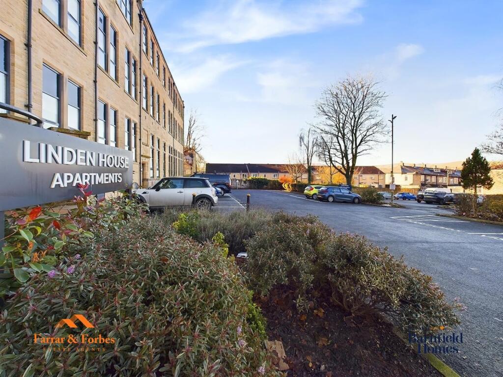 eZy Watermark_24-01-2025_03-49-55-8110pm.jpeg