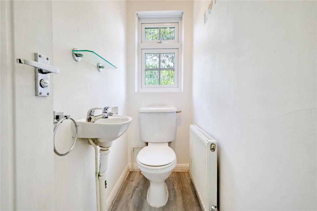 Cloakroom/WC