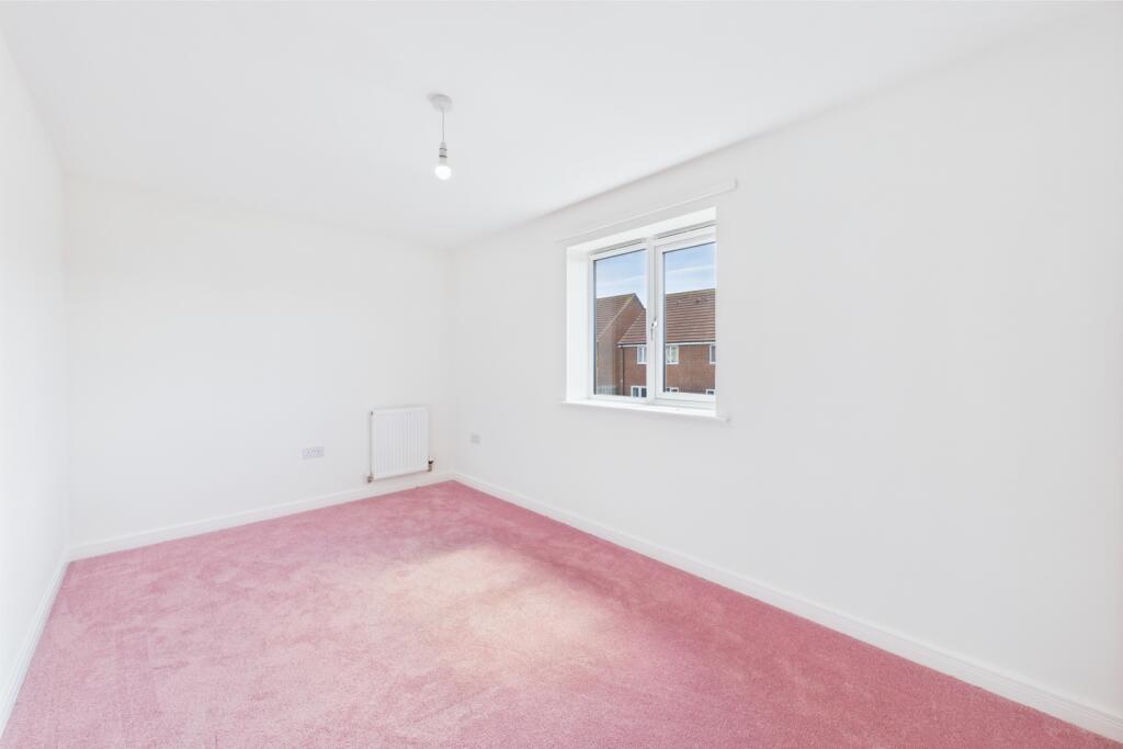 CAM03162G0-PR0256-STILL012