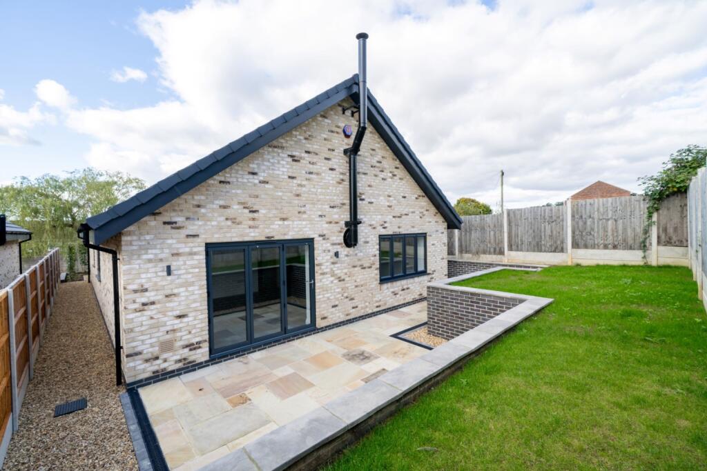Plot 4 Fairview Close - DSC04639
