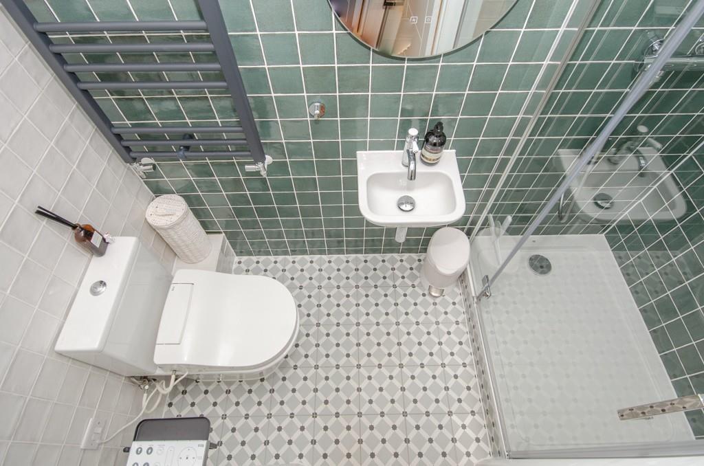 Shower room.jpg