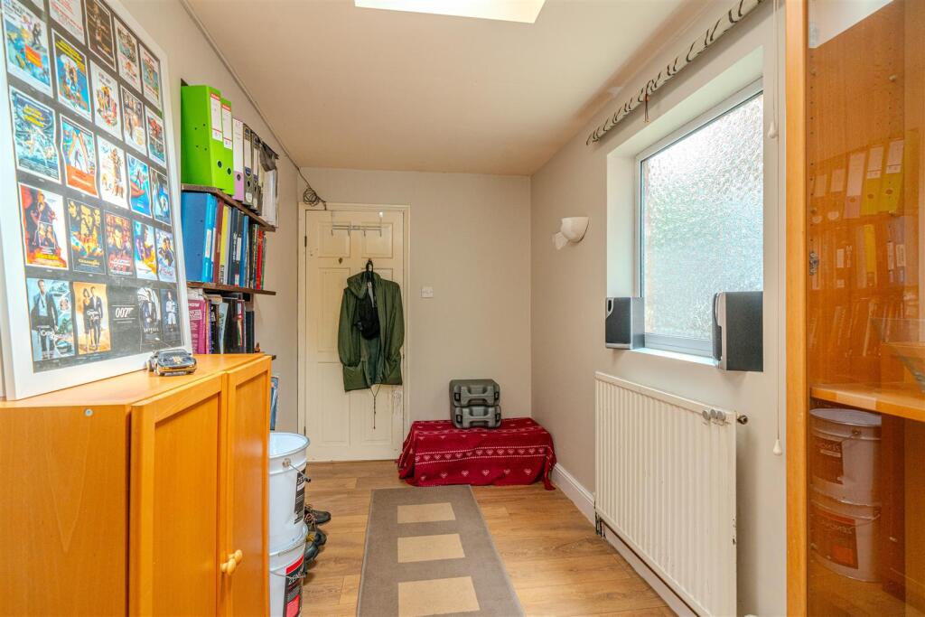 50-Langley-Crescent-1021.jpg