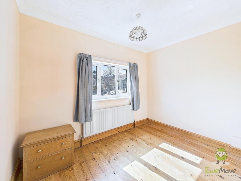 CAM01543G0-PR0122-STILL006