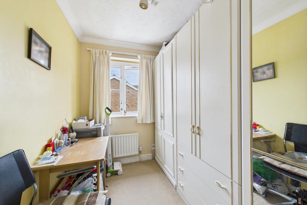 CAM05454G0-PR0017-STILL010