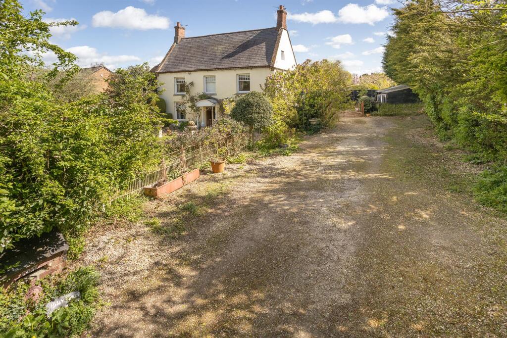 Holly Lodge, Barby (2).jpg