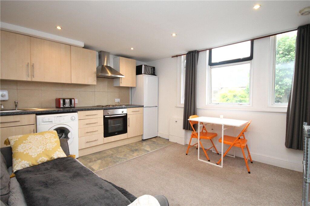 Kitchen/Reception