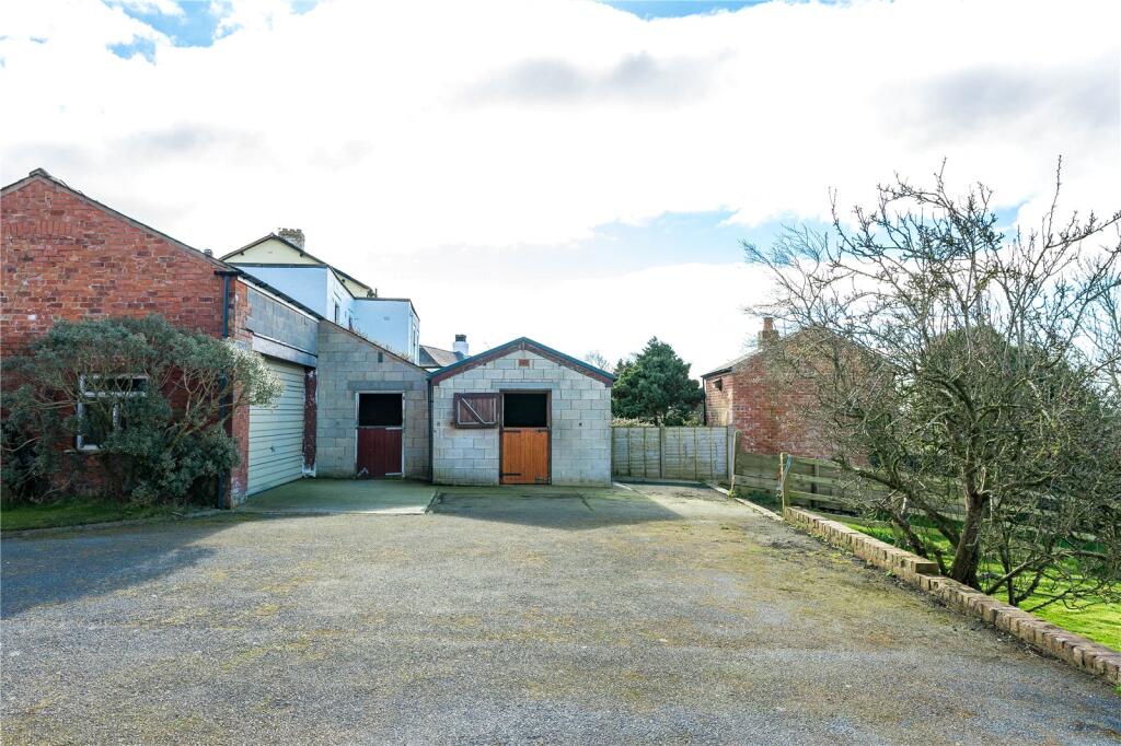Garage/ Stables