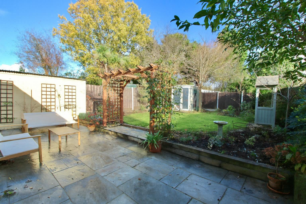 ChatGPT Image Nov 29, 2025, 01_16_41 PM.png