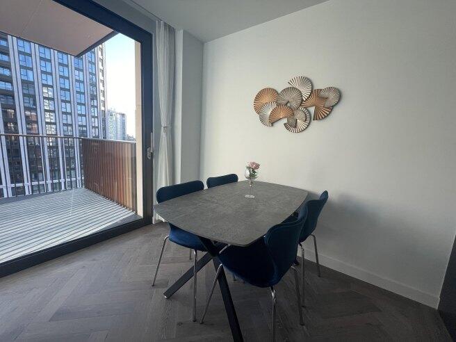 1-segrave-walk-w2-1bn-1022418