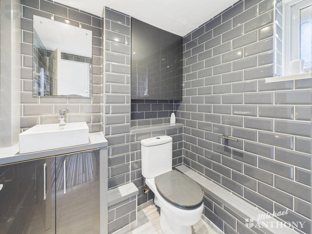 CAM03218G0-PR0779-STILL003