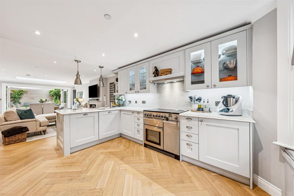 Alkerden Road, W4 - FOR SALE