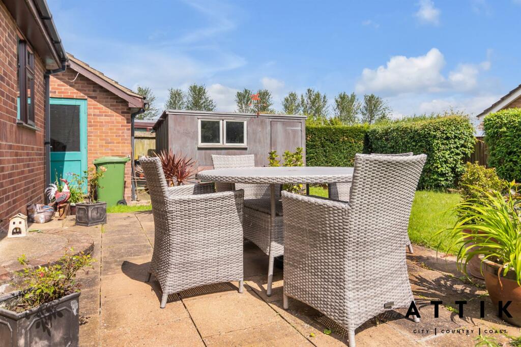 27 Dakings Drift halesworth IP19 8TQ (36).jpg