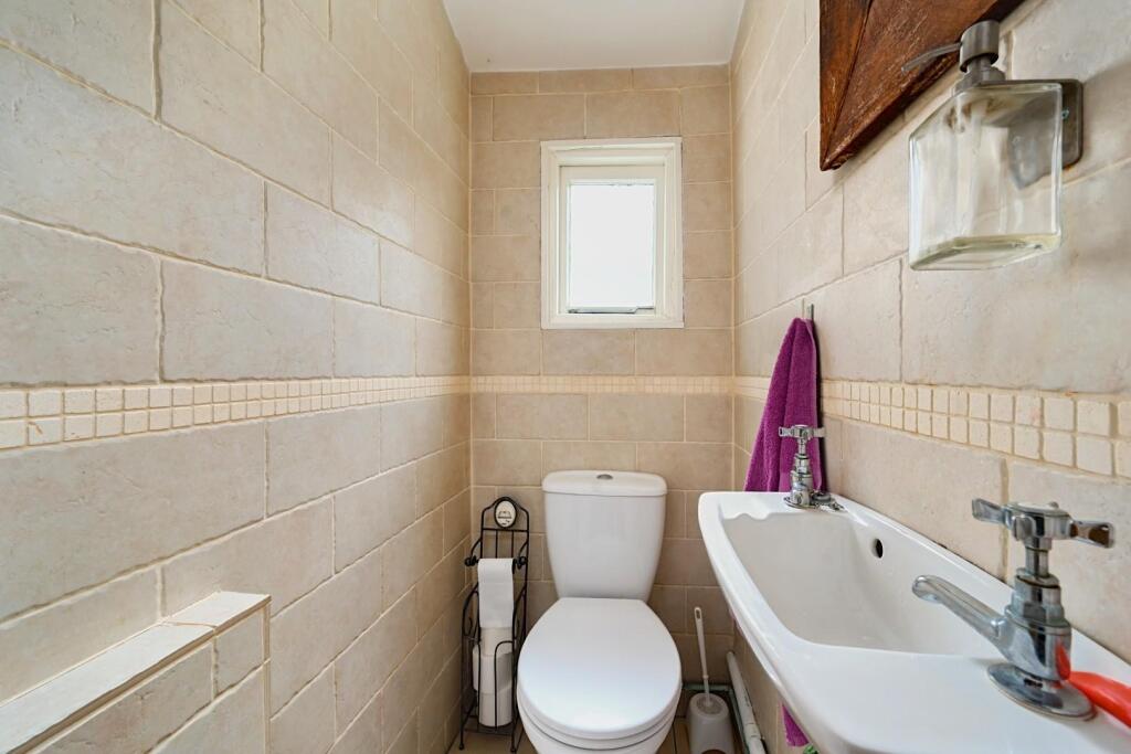 24 Dyke Road Drive, BN1 (22).jpg