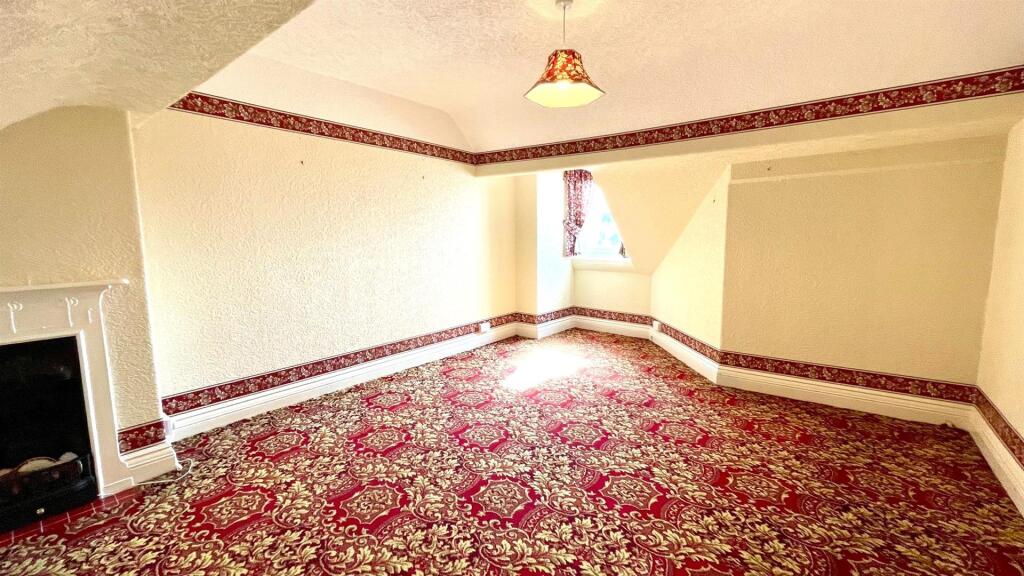 BEDROOM 5