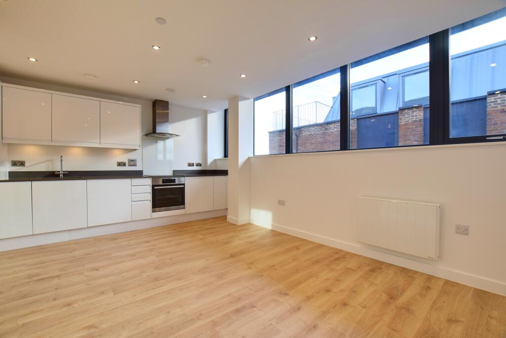 Kitchen / Living Roo
