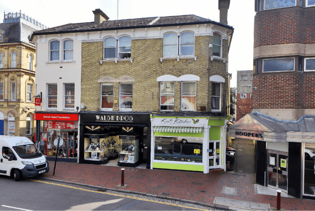 1 Bed Unfurnished Flat