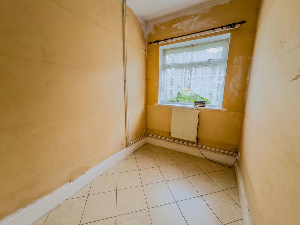 Border -08 T202509061902.jpg