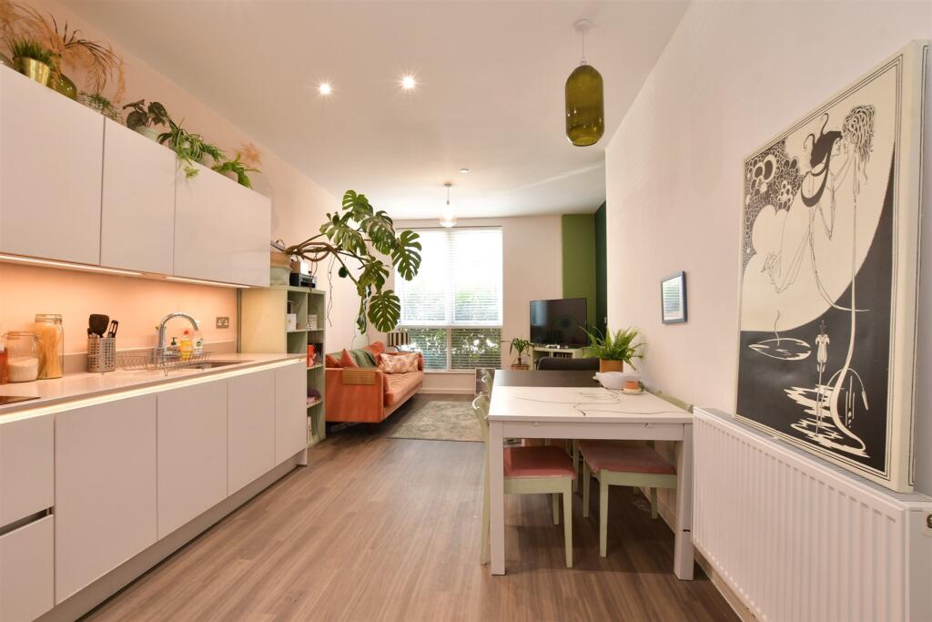 Lounge/Kitchen/ Dining Room