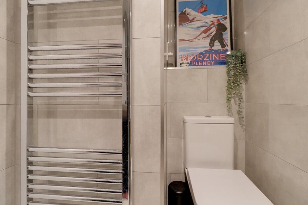 Bedroom One ES (5).jpg