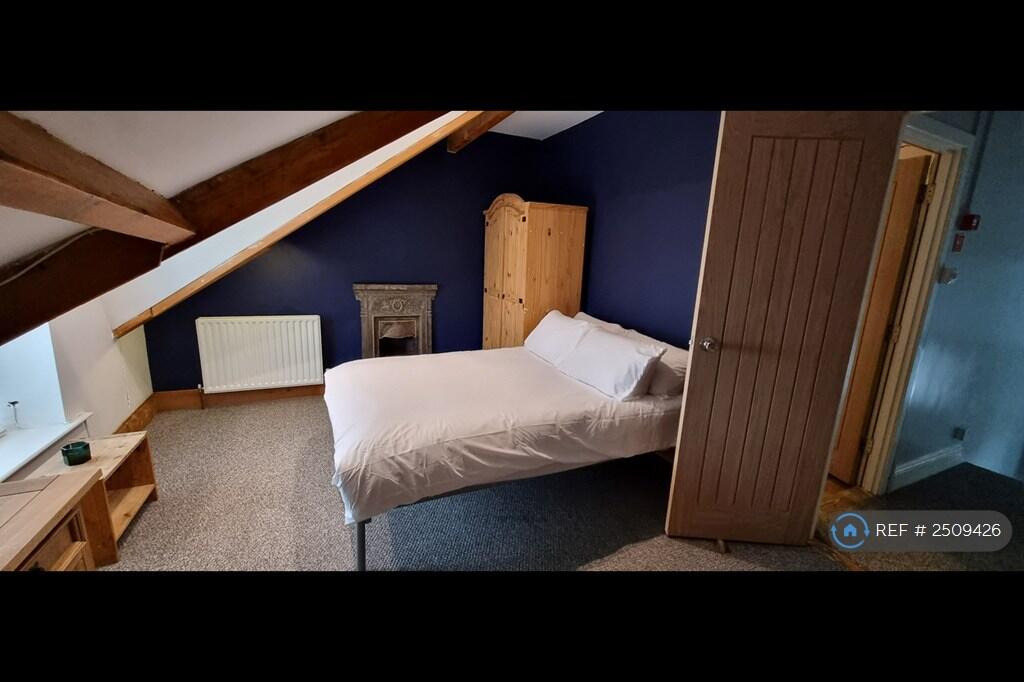 Bedroom 6 