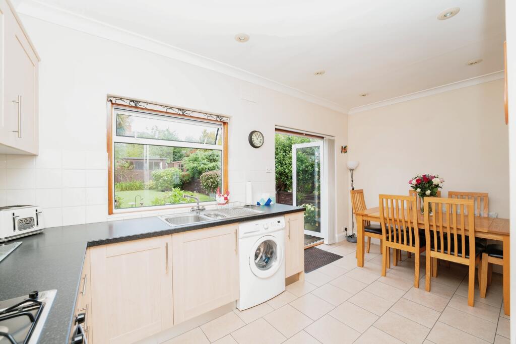 Kitchen/Breakfast