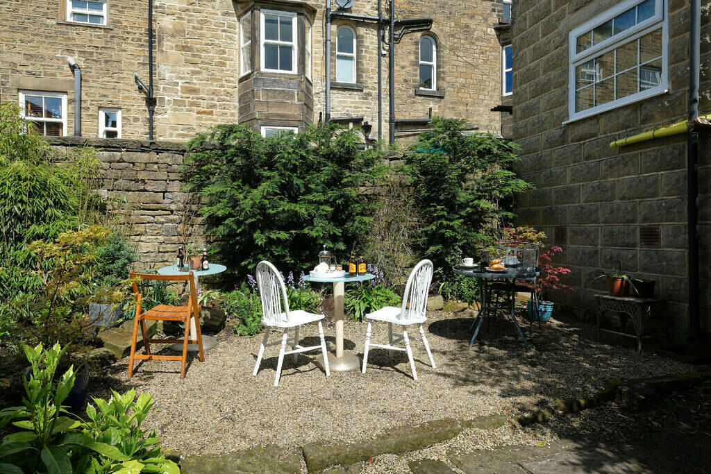 Cafe Court Yard