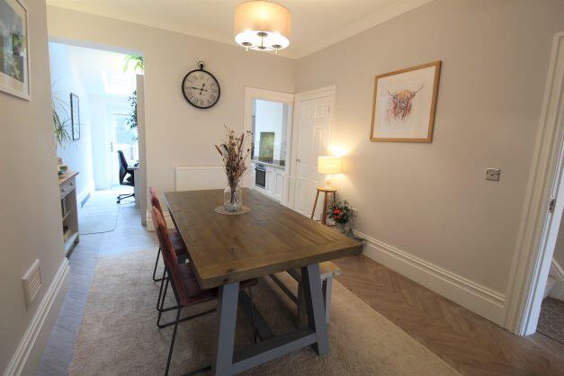 R Dining Room (2).jpg