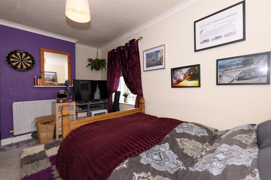BEDROOM 3