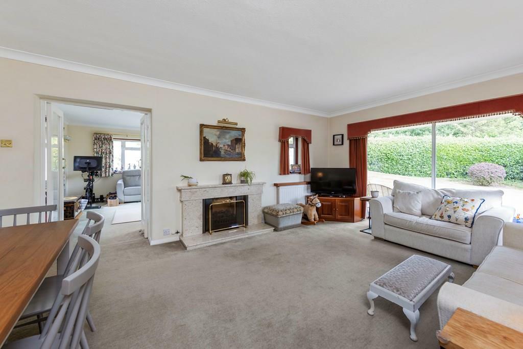 3 Elm Close, Leatherhead, Surrey, KT22 8HA-12.jpg