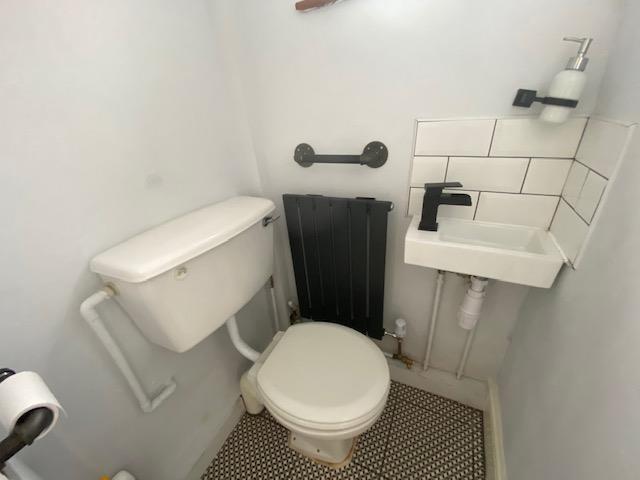 Cloakroom/wc