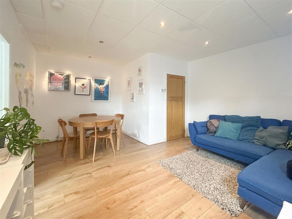 Sitting / Dining Room