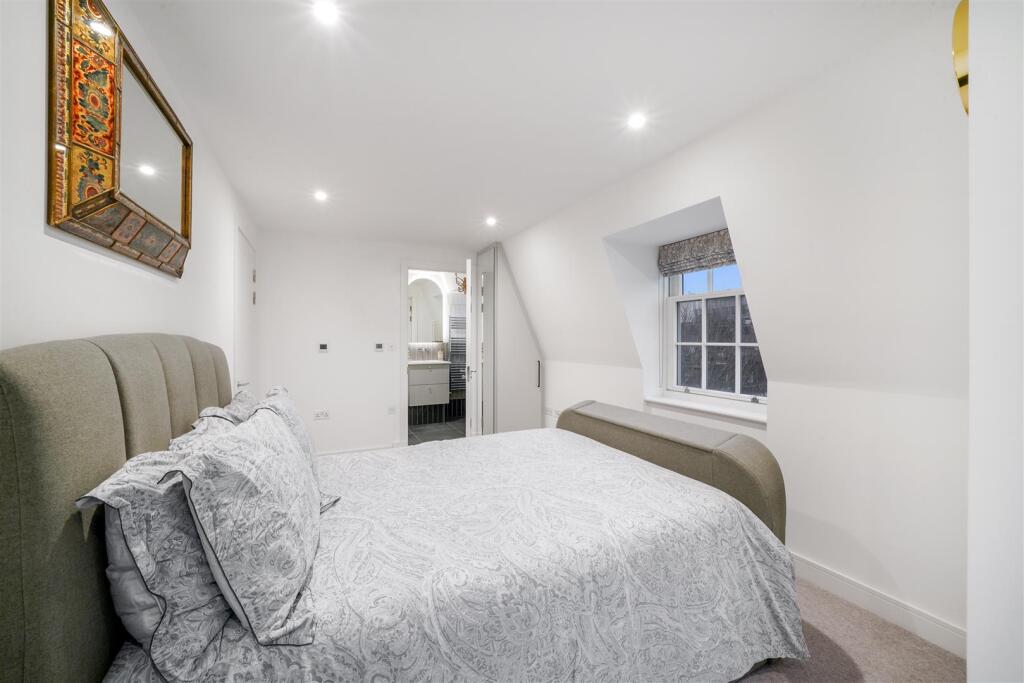 23 Garland Court, Lisgar Terrace - pakFoYkXoSy4kYh