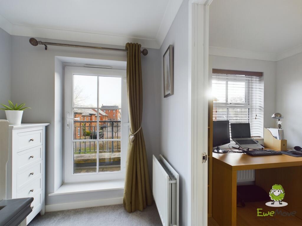 CAM03778G0-PR0143-STILL018