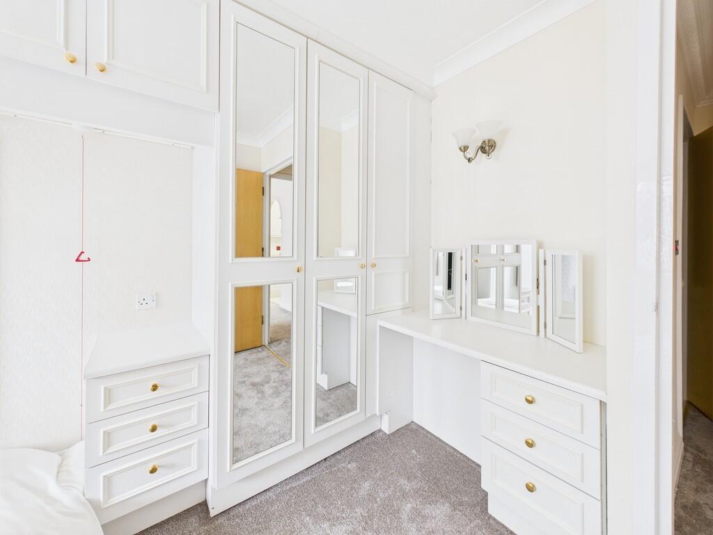 CAM03974G0-PR0162...