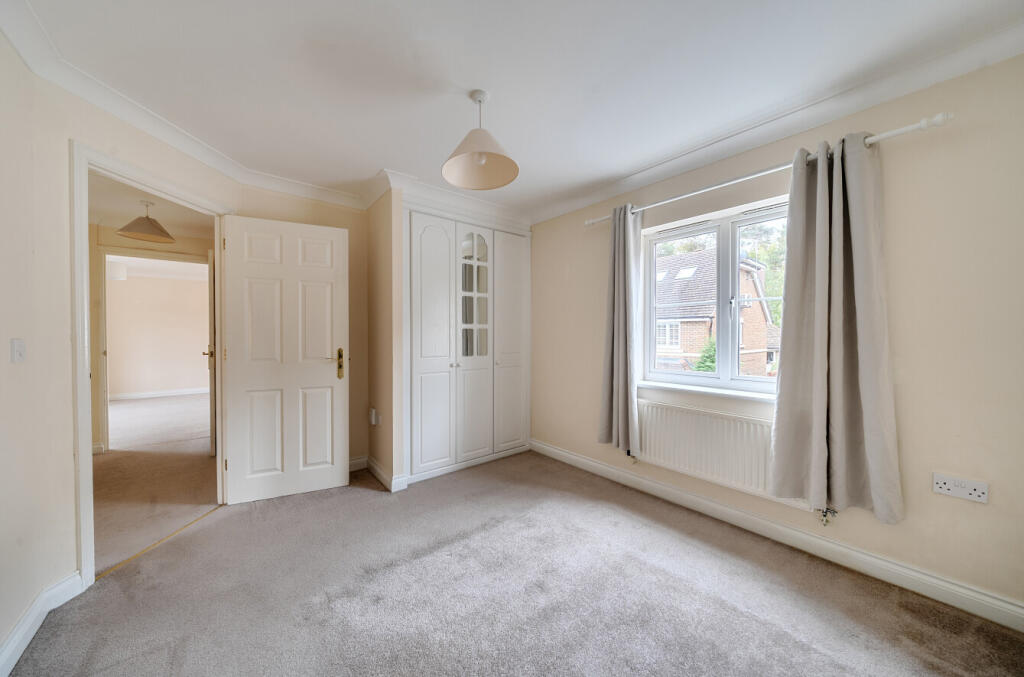 1367367-10-68ecda...